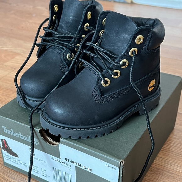 Toddler Classic Black Timberland - Picture 1 of 4